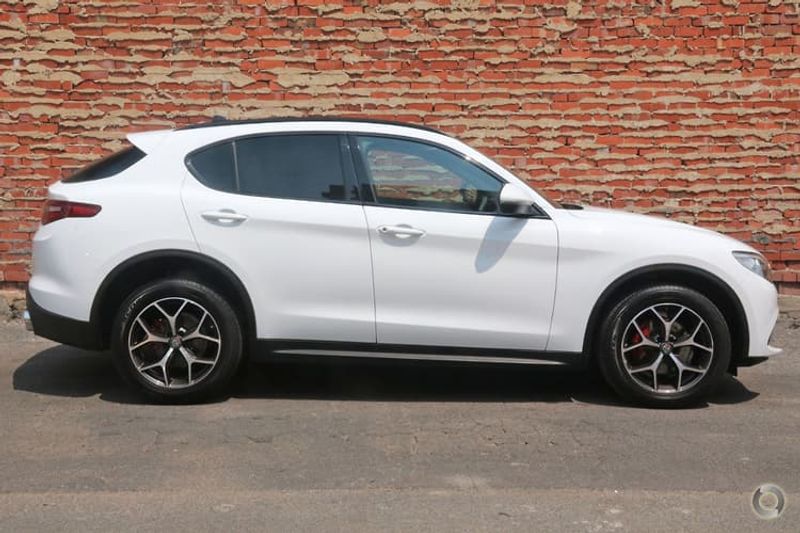 2018 Alfa Romeo Stelvio Wagon Alfa White U34529 Zagame