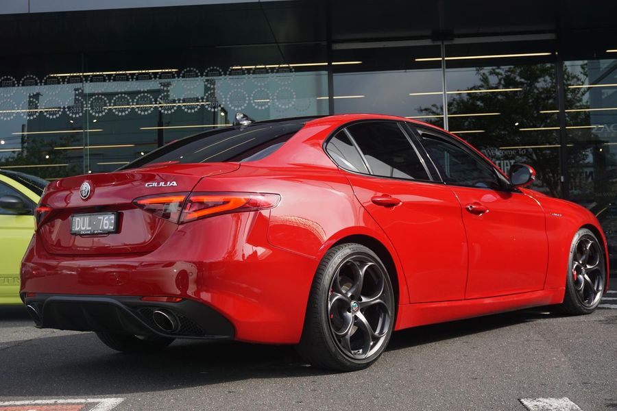 2017 Alfa Romeo Giulia Veloce Auto Photo 8