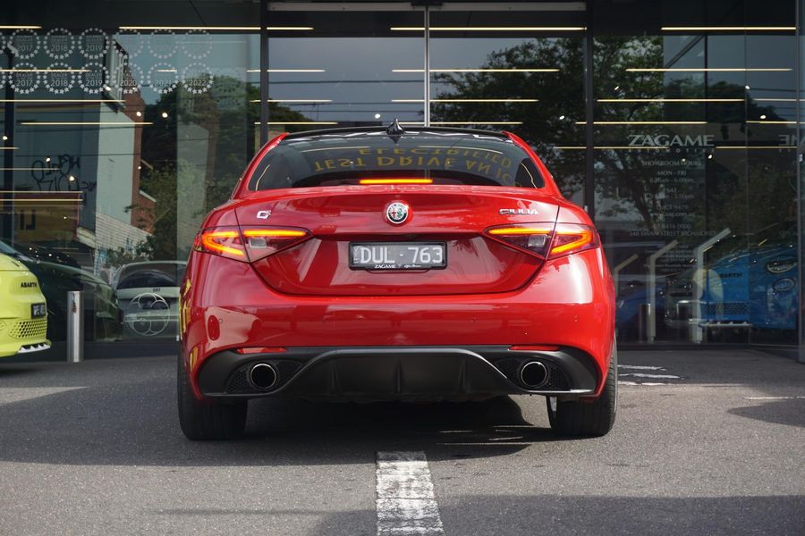 2017 Alfa Romeo Giulia Veloce Auto Photo 9